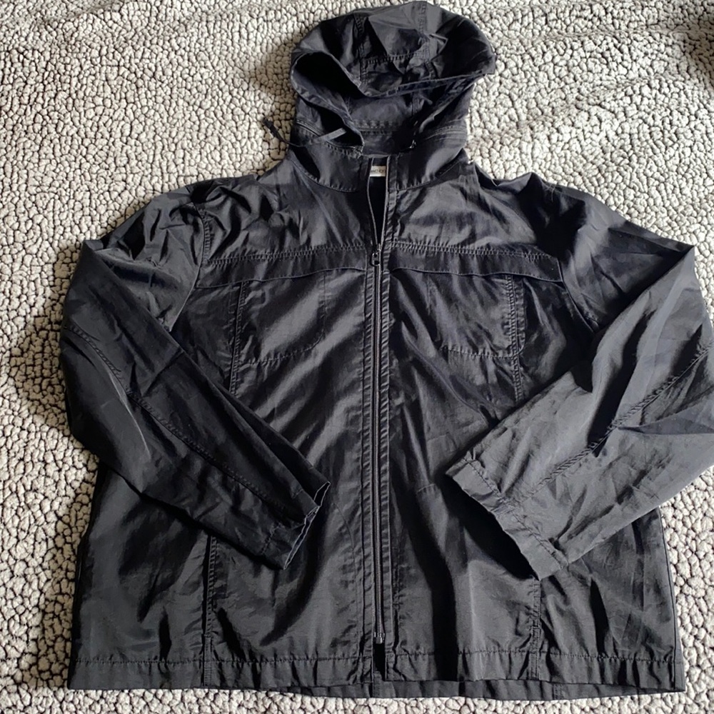 Chico’s Black zip front light weight coat